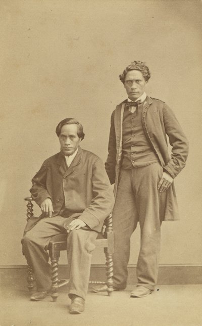 Raihana Tukarawa und Paratene te Manu, ca. 1863 von John Beattie